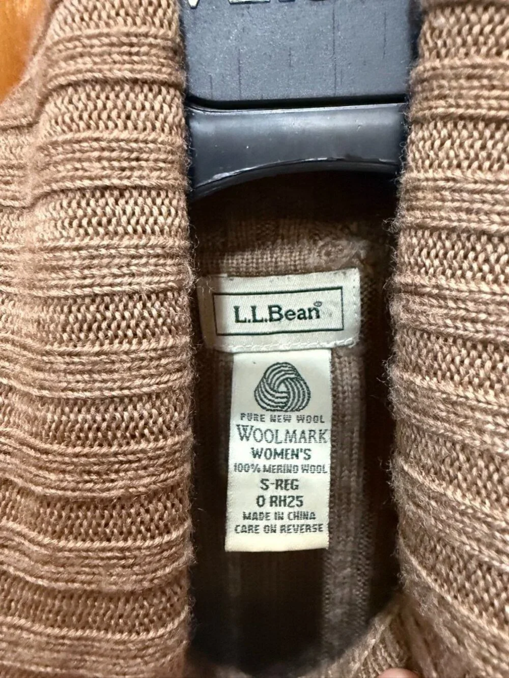 L.L.Bean 100% Merino Wool Ribbed Turtleneck Sweater
